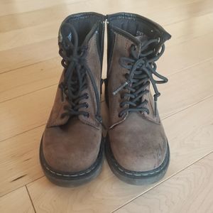 Dr Marten kid boots